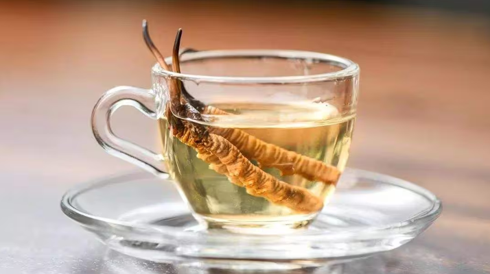 一斤白酒泡多少冬蟲夏草合適?科學配比與泡制指南